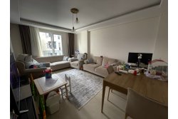 İSTANBUL HOUSE'DAN B.EVLER'DE 2+1 GENÇ BİNADAN ARA KAT
