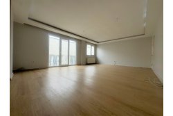 İSTANBUL HOUSE'DAN SADABAT KONAKLARINDA KAPALI OTOPARKLI 5+2 DUBLEX