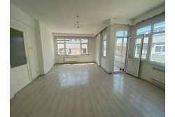 İSTANBUL HOUSE'DAN BAHÇELİEVLER MİMOZA SOKAKTA EN ÜST KAT  3+1  