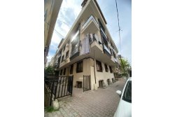 İSTANBUL HOUSE'DAN KOCASİNAN MERKEZ'DE 5 YAŞINDA 2+1 ARA KAT