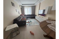 BAHÇELİEVLER'DE 4 YILLIK BİNADA 2+1 ÖN CEPHE GENİŞ ARA KAT DAİRE