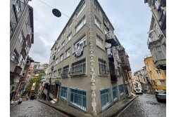 İSTANBUL HOUSE'DAN FATİH BALAT'DA 2+1 TERTEMİZ ARA KAT